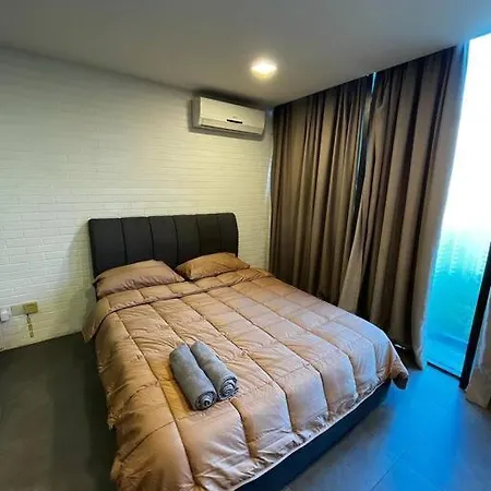 Cozy Wood-Clad Suites Kuala Selangor Exterior photo