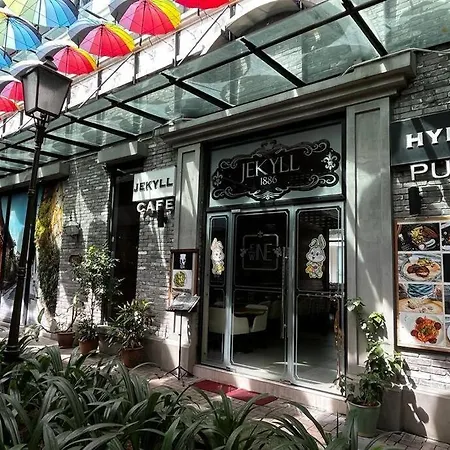 Cozy Wood-Clad Suites Kuala Selangor Exterior photo