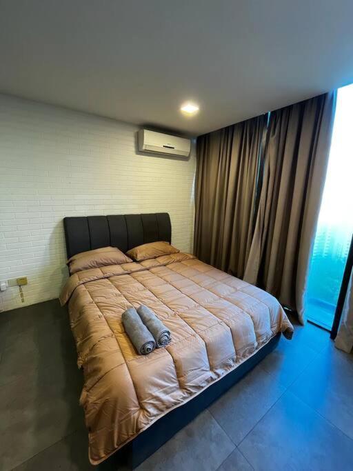 Cozy Wood-clad Kuala Selangor