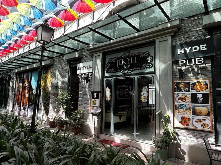 Cozy Wood-clad Apartment Kuala Selangor